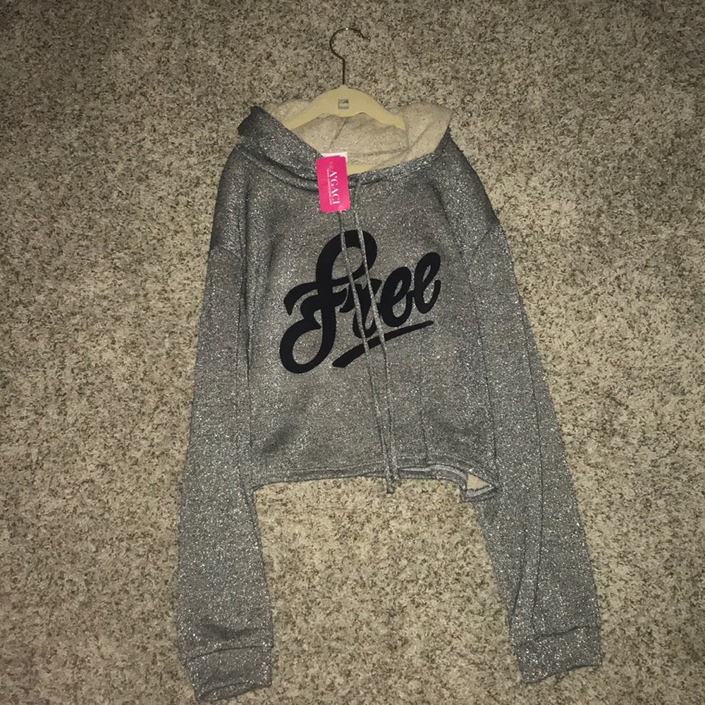 “Free” glittery cropped sweatshirt